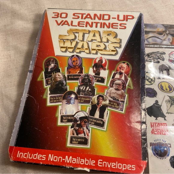 Vintage 90s Star Wars 30 stand up Valentine’s Day Cards 28 Temporary Tattoos - Picture 2 of 16